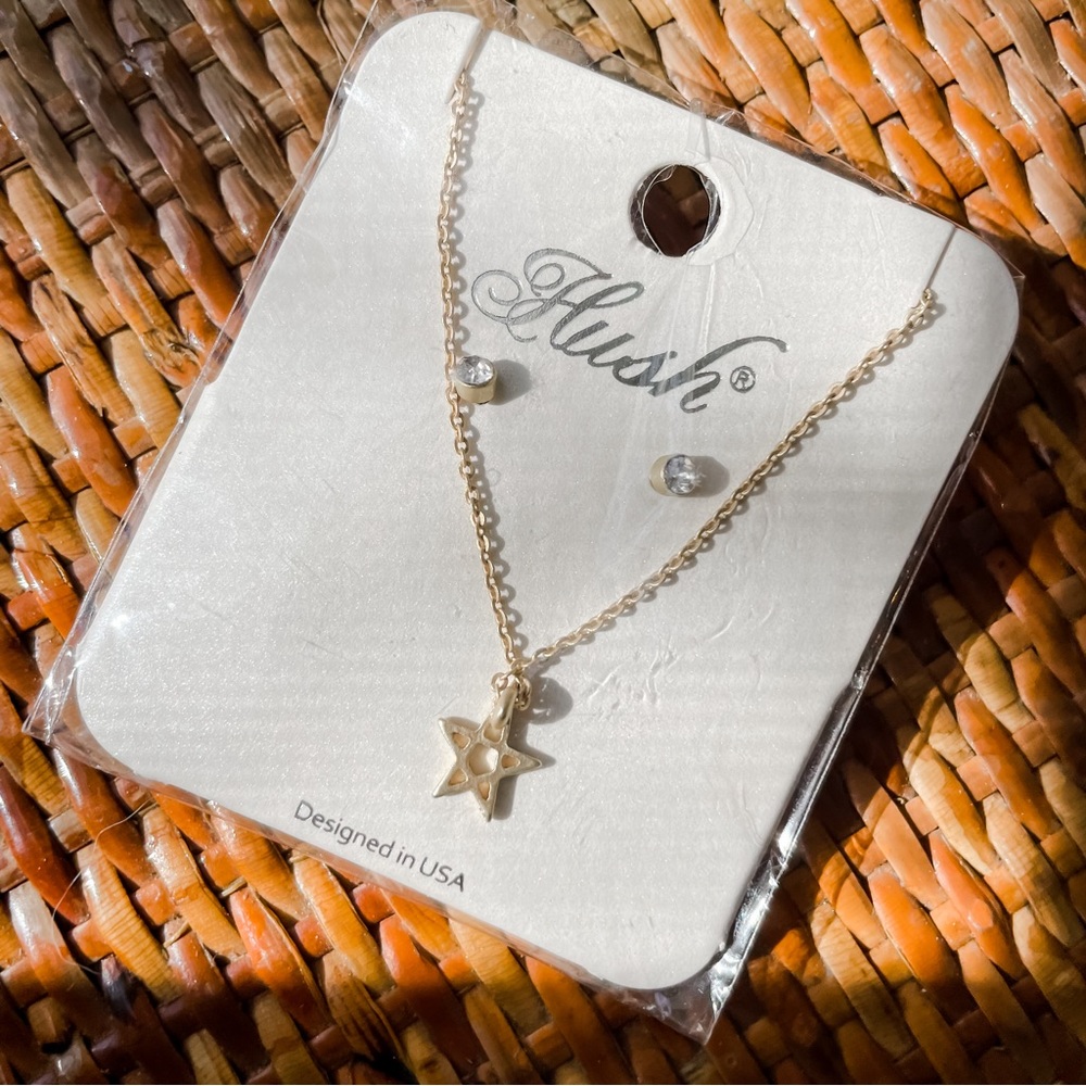 NWT Star Gold Necklace and Faux Diamond Gemstone Studs